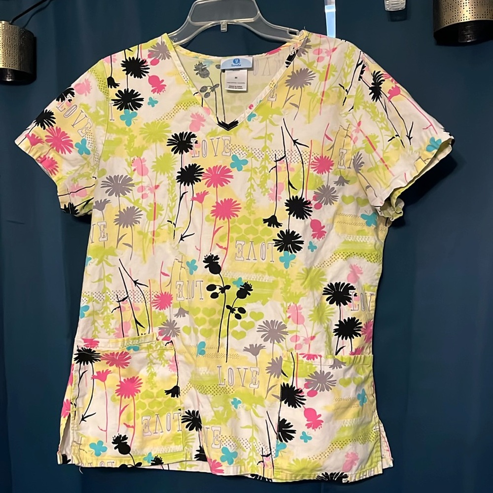 Scrub top